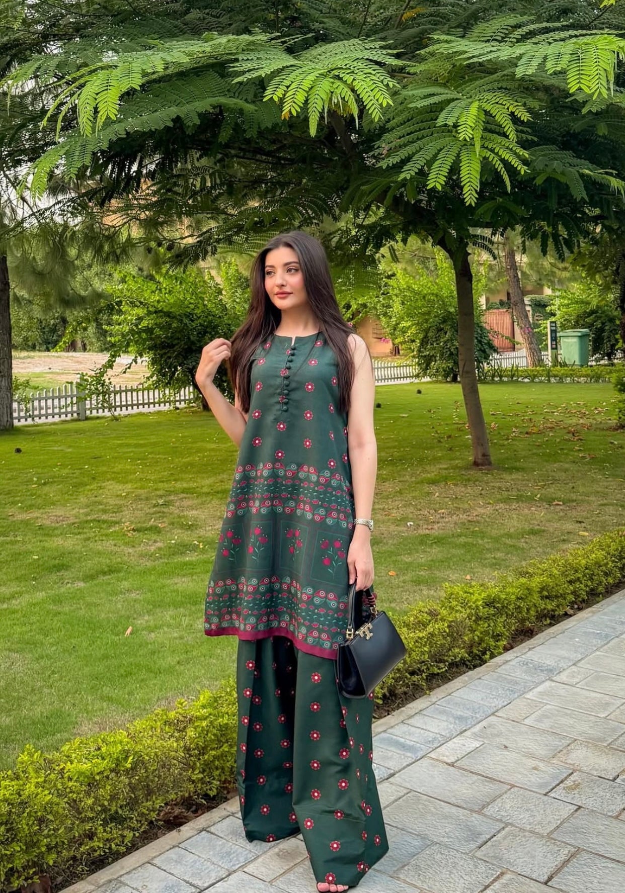 Emerald Rose (Stitched 2-Piece)